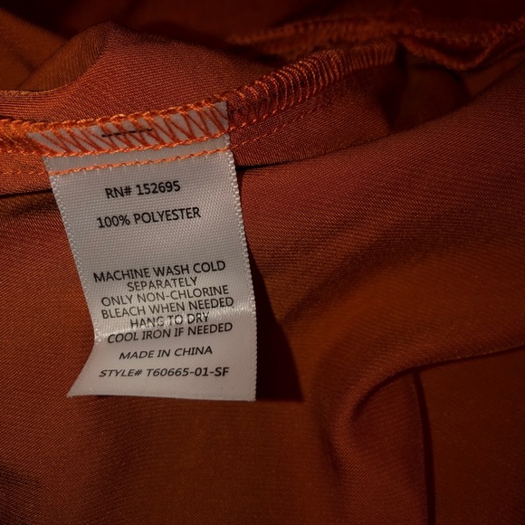 Q&A sleeveless top - Picture 6 of 8